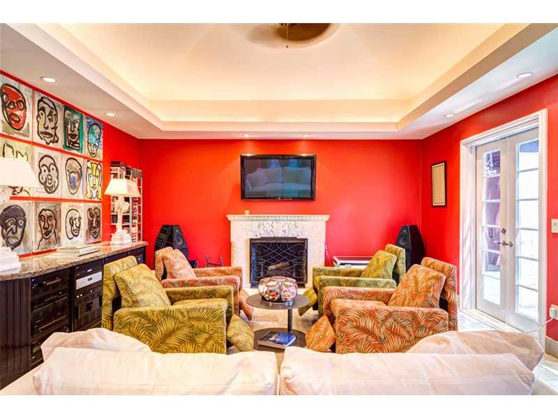 THE MOORINGS - Residential