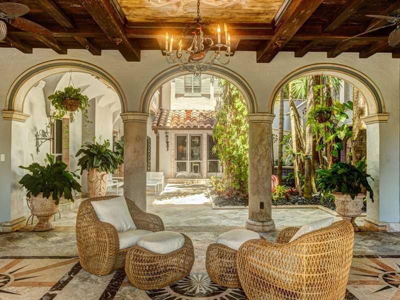 THE MOORINGS - Residential