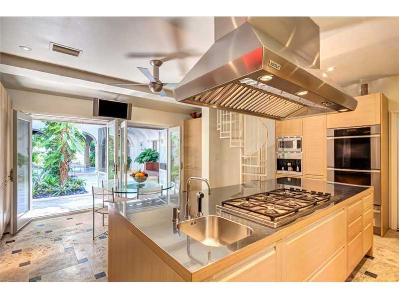 THE MOORINGS - Residential