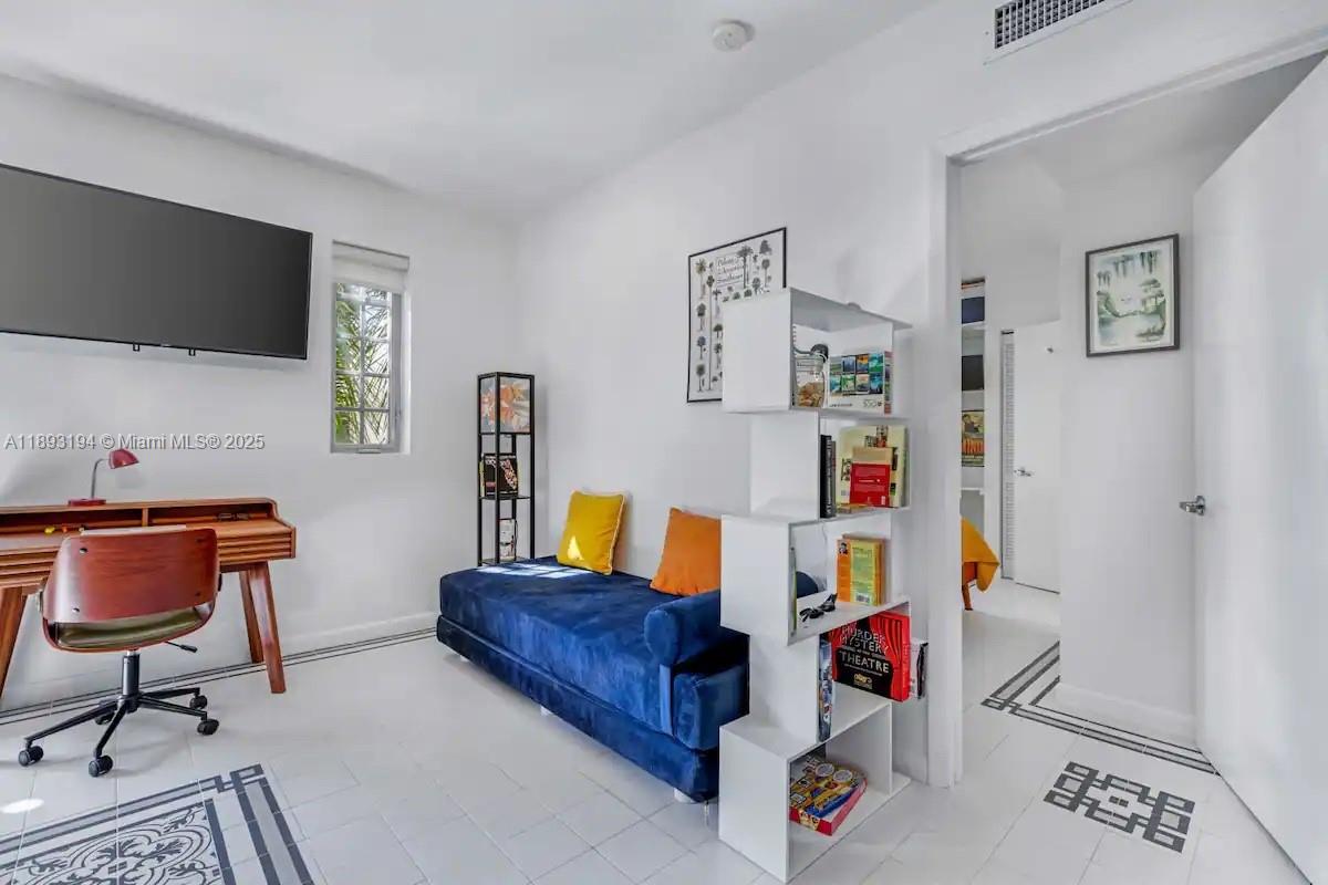 ARTECITY GOVERNOR CONDO - Residential Lease