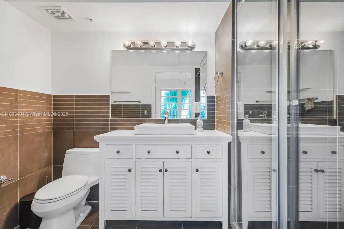ARTECITY GOVERNOR CONDO - Residential Lease