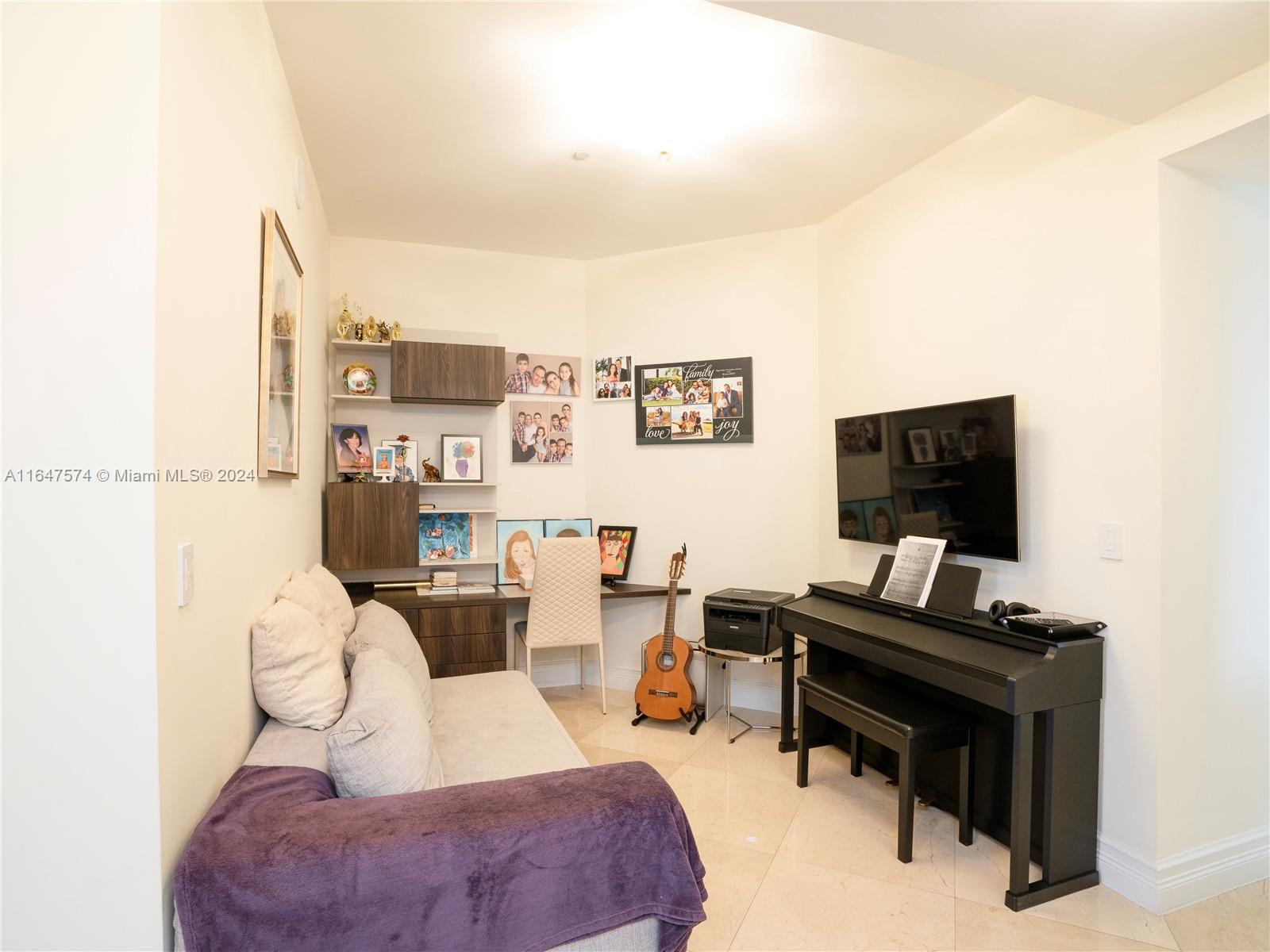 TRUMP PALACE CONDO - Residential Lease