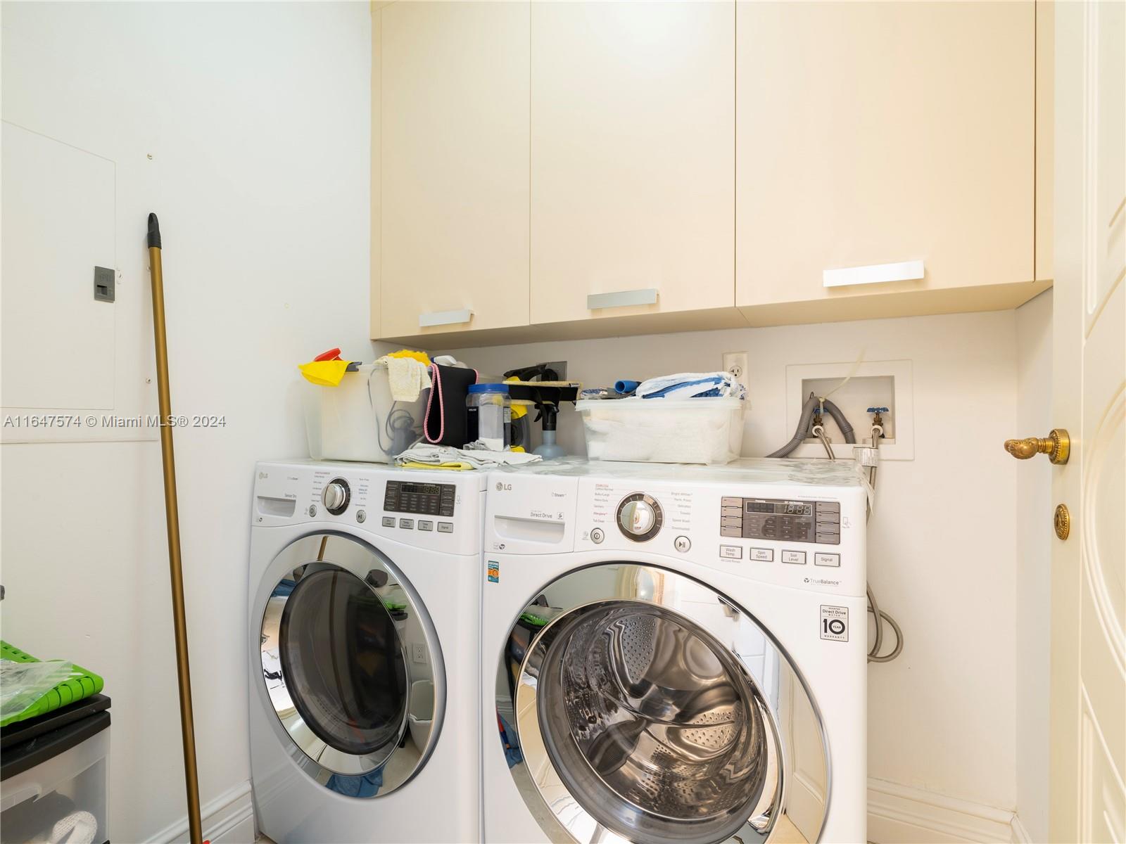 TRUMP PALACE CONDO - Residential Lease