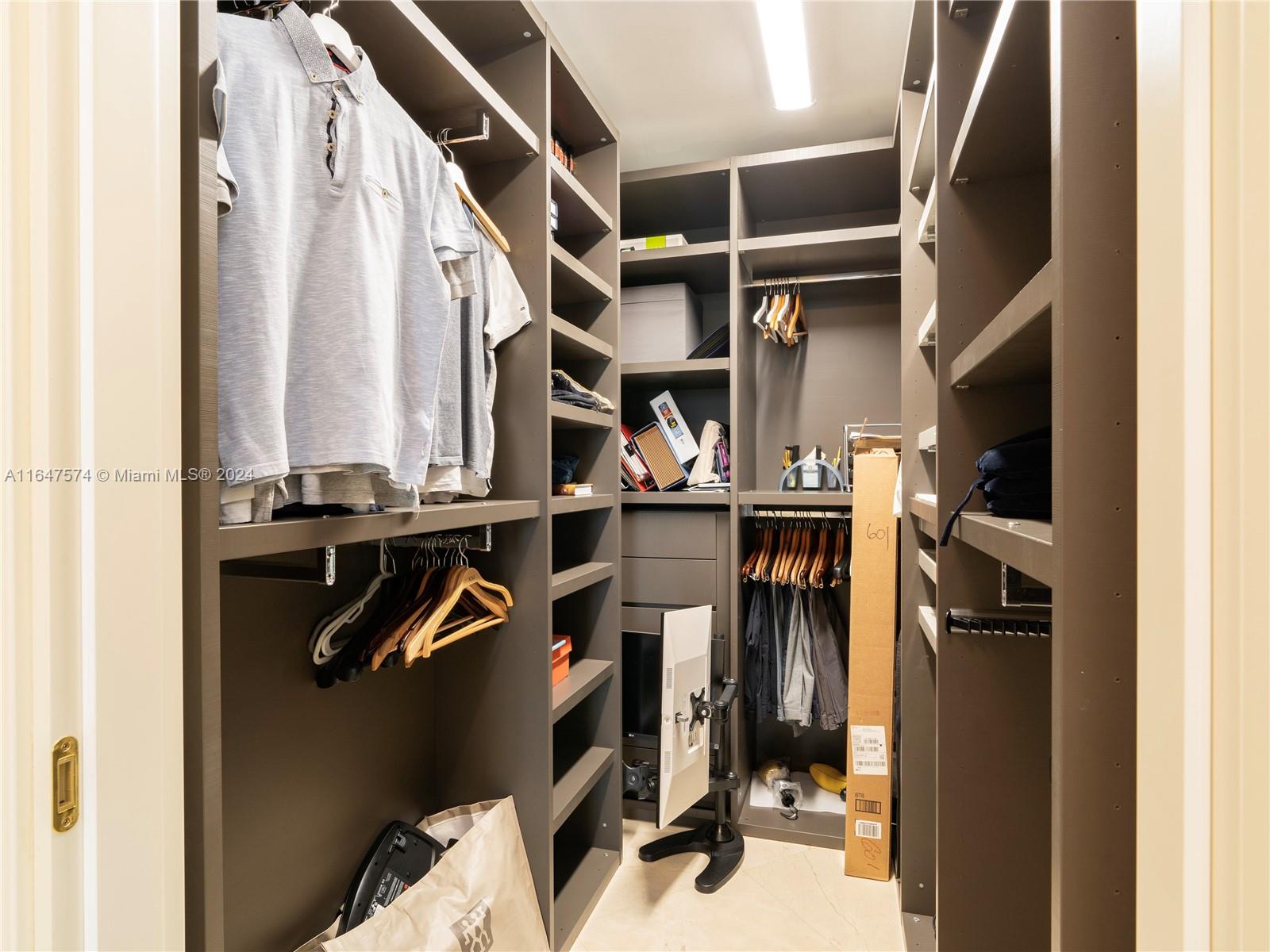 TRUMP PALACE CONDO - Residential Lease