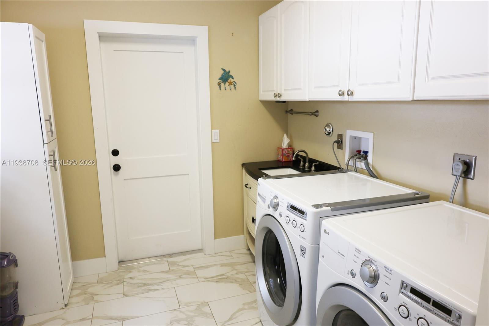 Palm Beach Country Estates - Residential