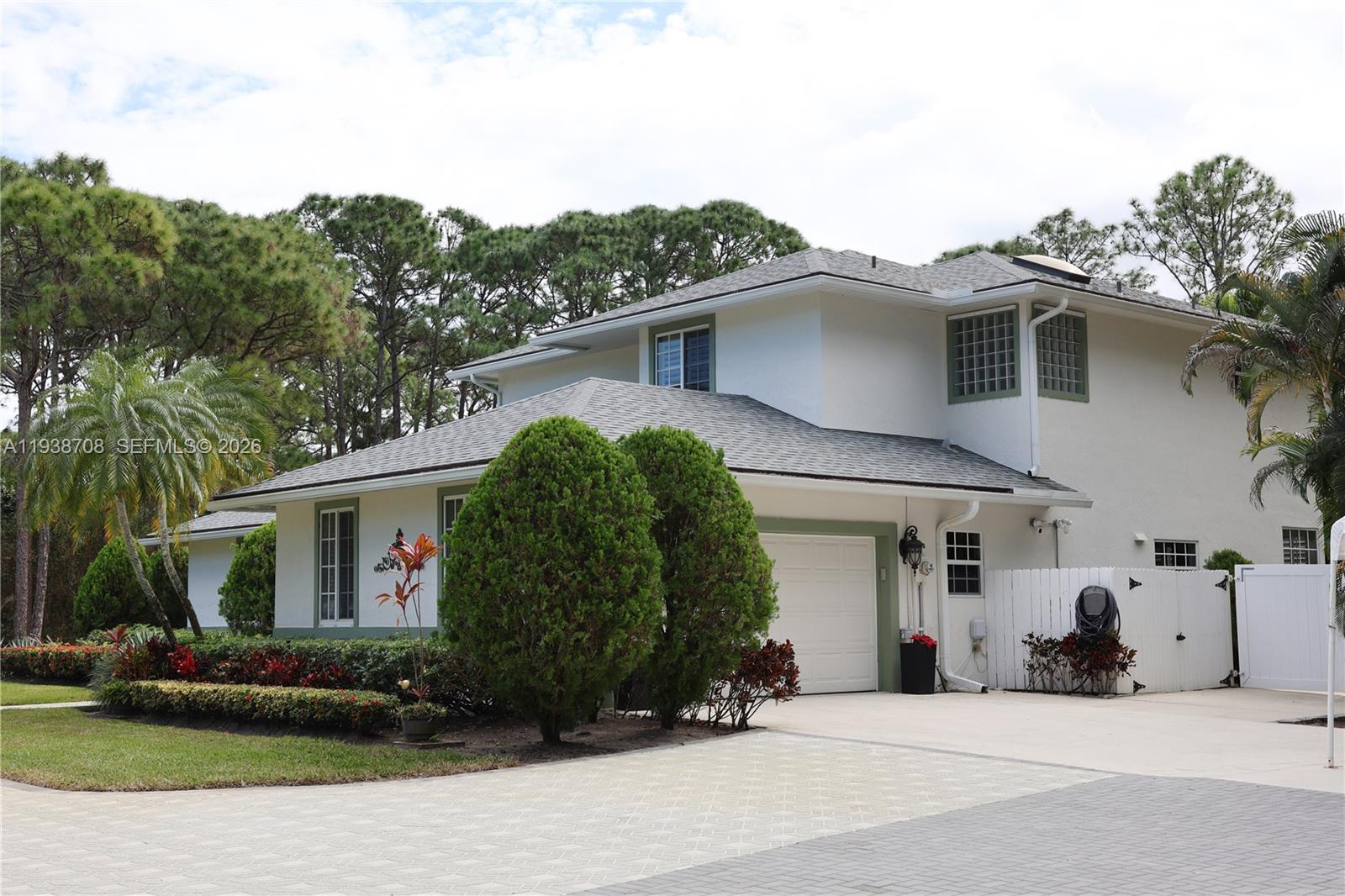 Palm Beach Country Estates - Residential