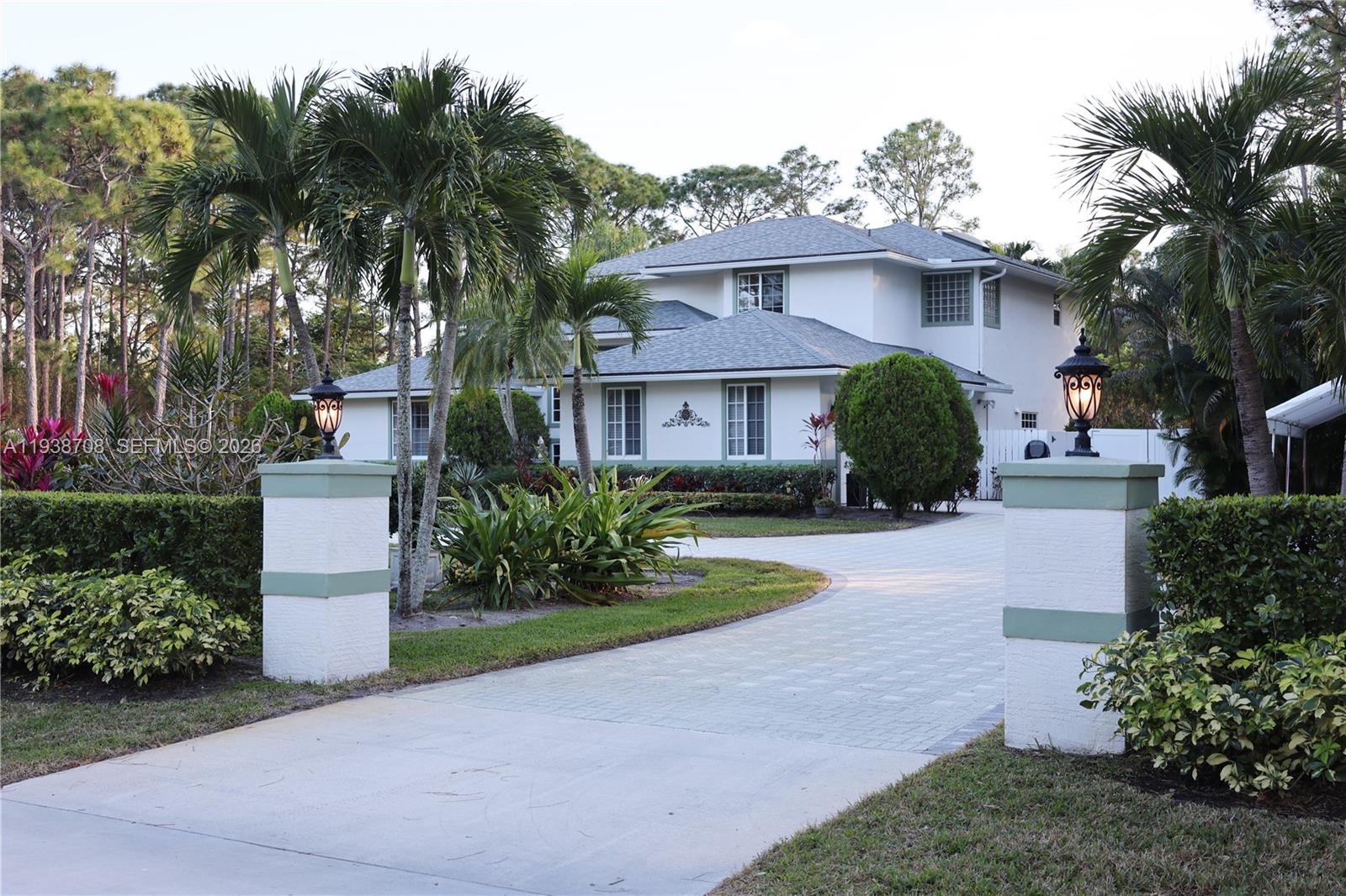 Palm Beach Country Estates - Residential