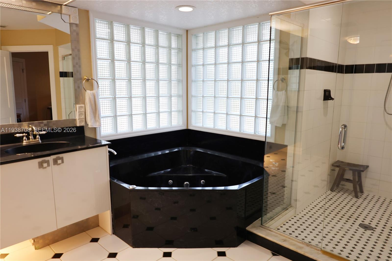 Palm Beach Country Estates - Residential