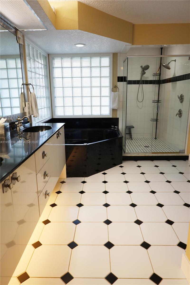 Palm Beach Country Estates - Residential