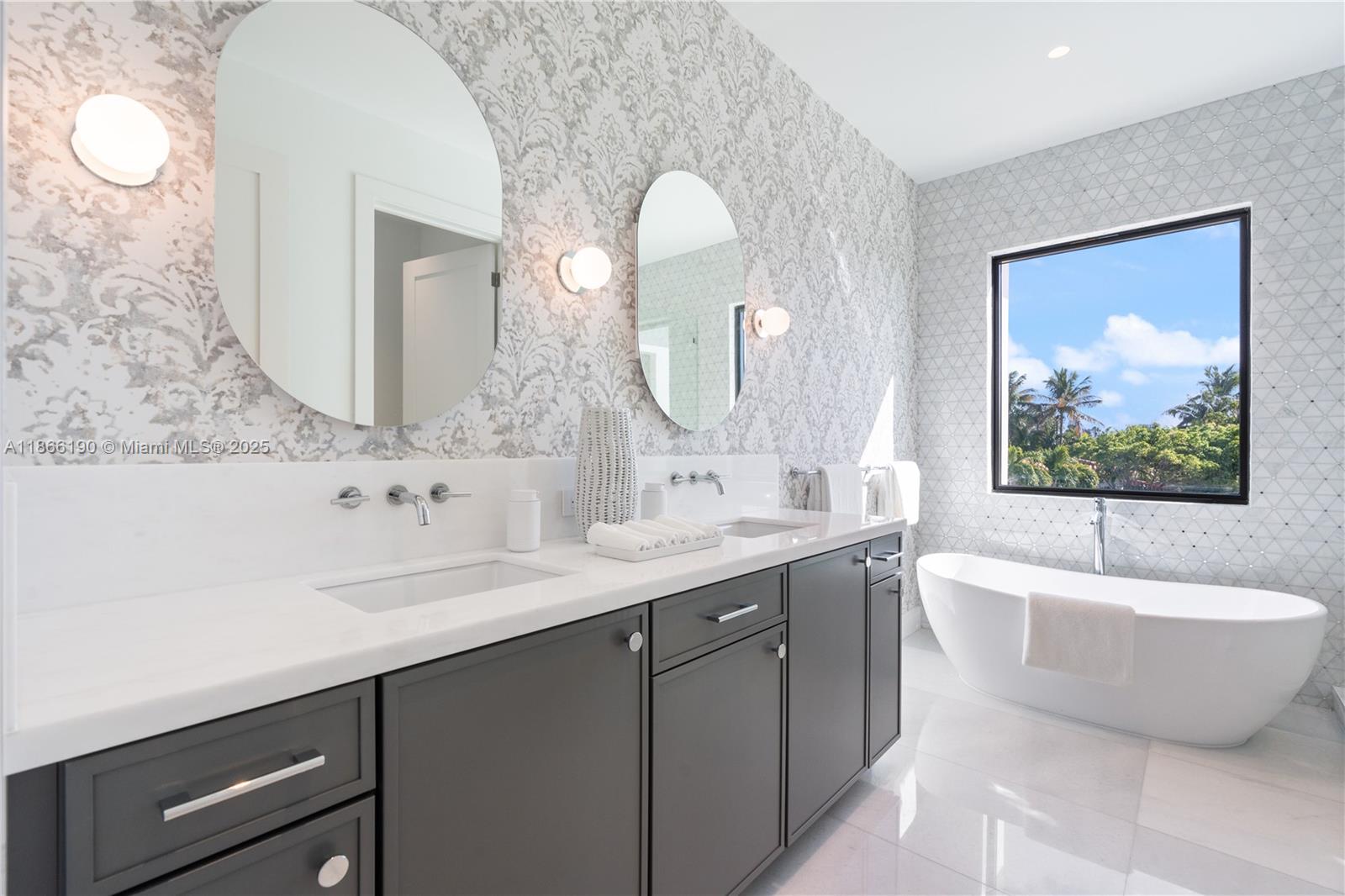 ALTOS DEL MAR NO 4 - Residential