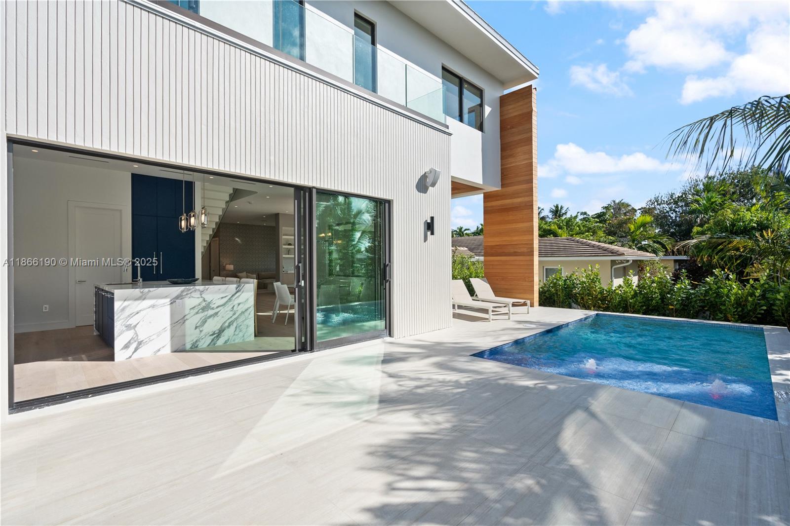 ALTOS DEL MAR NO 4 - Residential