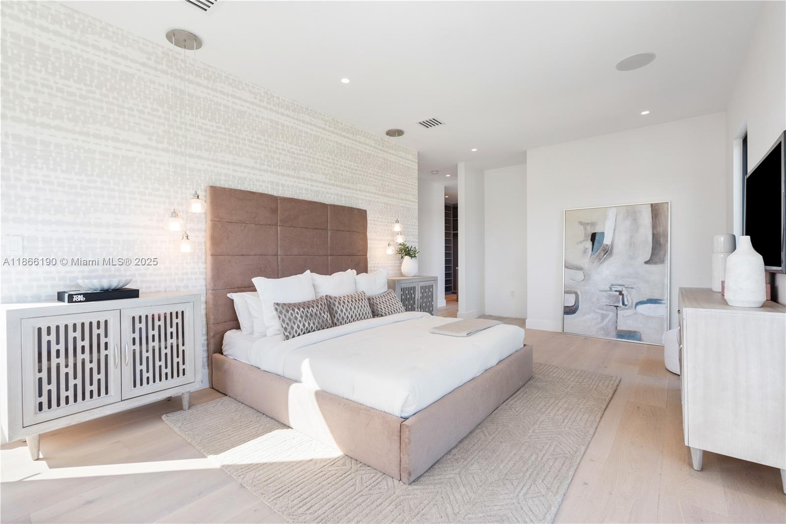 ALTOS DEL MAR NO 4 - Residential