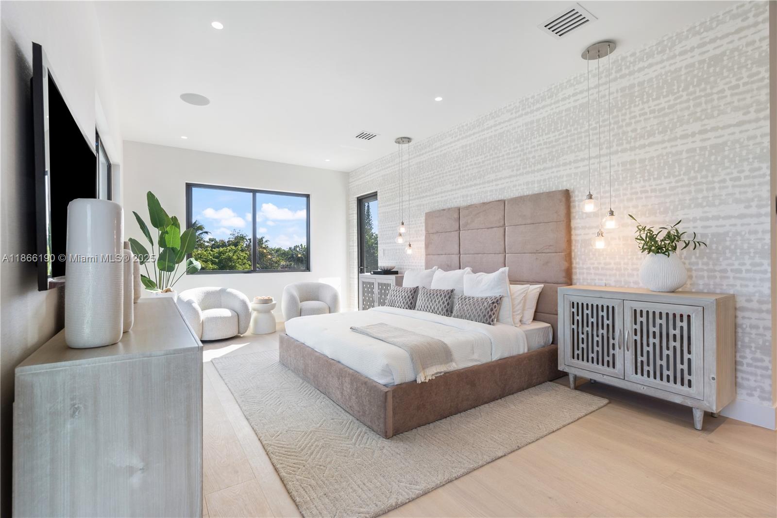 ALTOS DEL MAR NO 4 - Residential