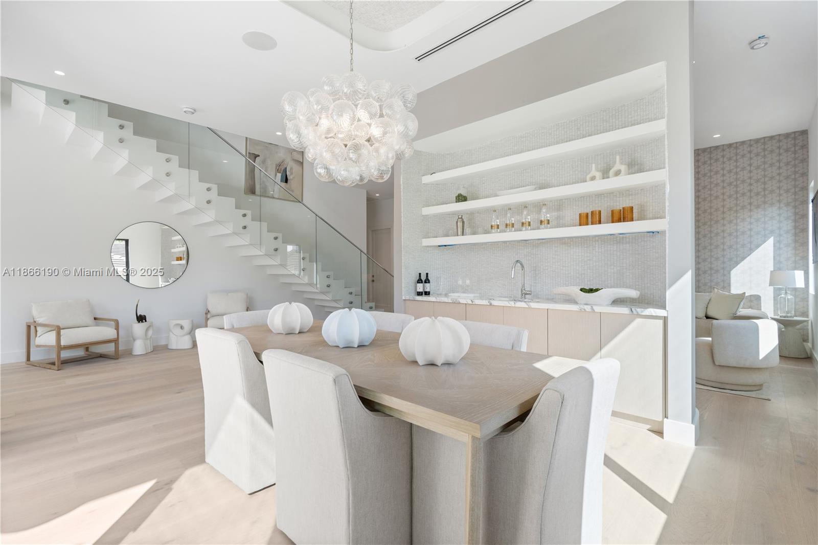 ALTOS DEL MAR NO 4 - Residential