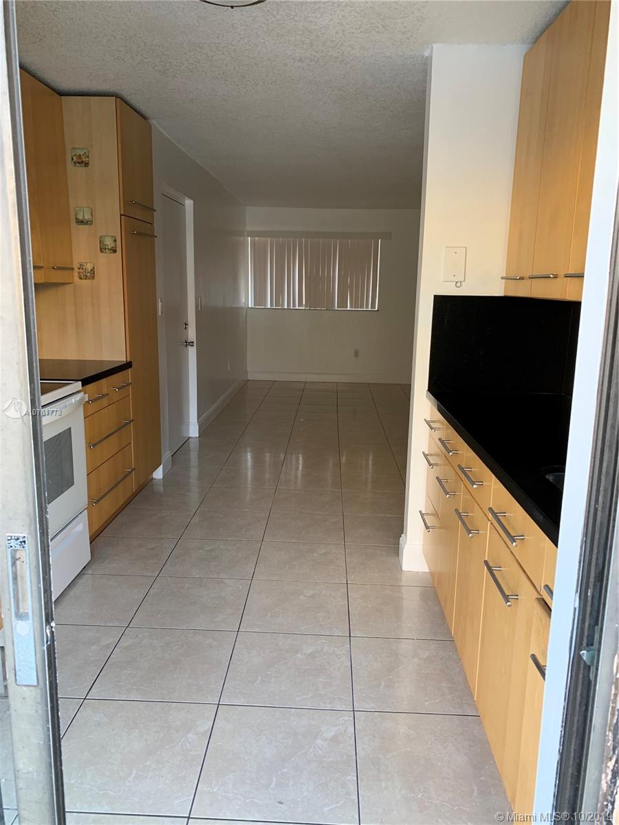 RESIDENCIAL EL PRADO COND - Residential Lease