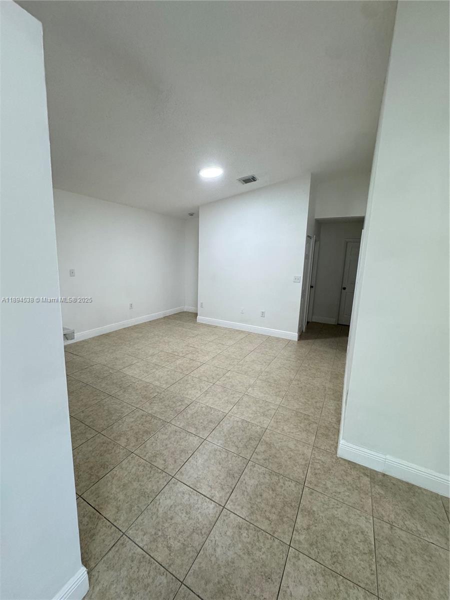 NAROCA ESTATES SEC 3 - Residential Lease