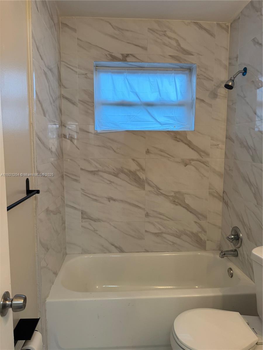 FIRST ADD TO TUSKEGEE PAR - Residential Lease