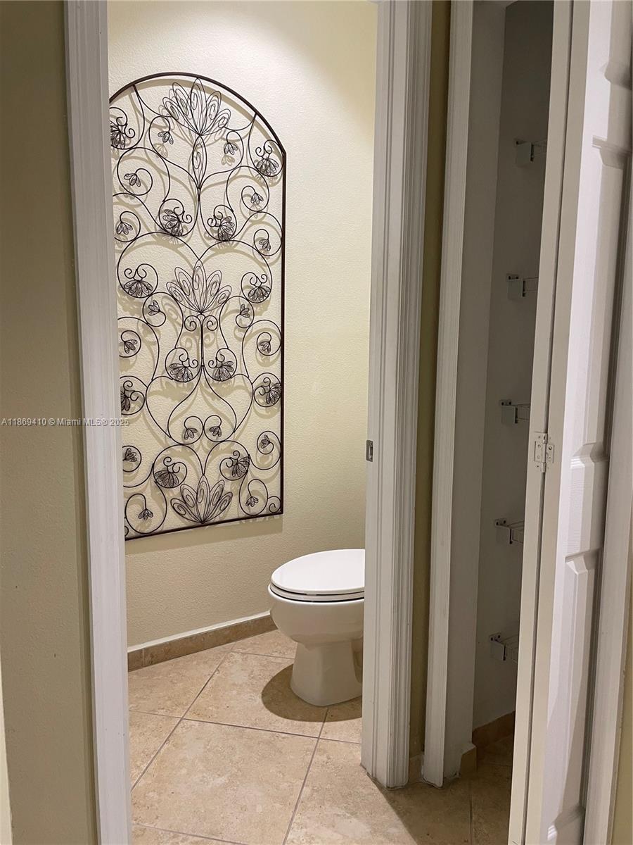 EGRET LAKES ESTATES SEC 7 - Residential Lease