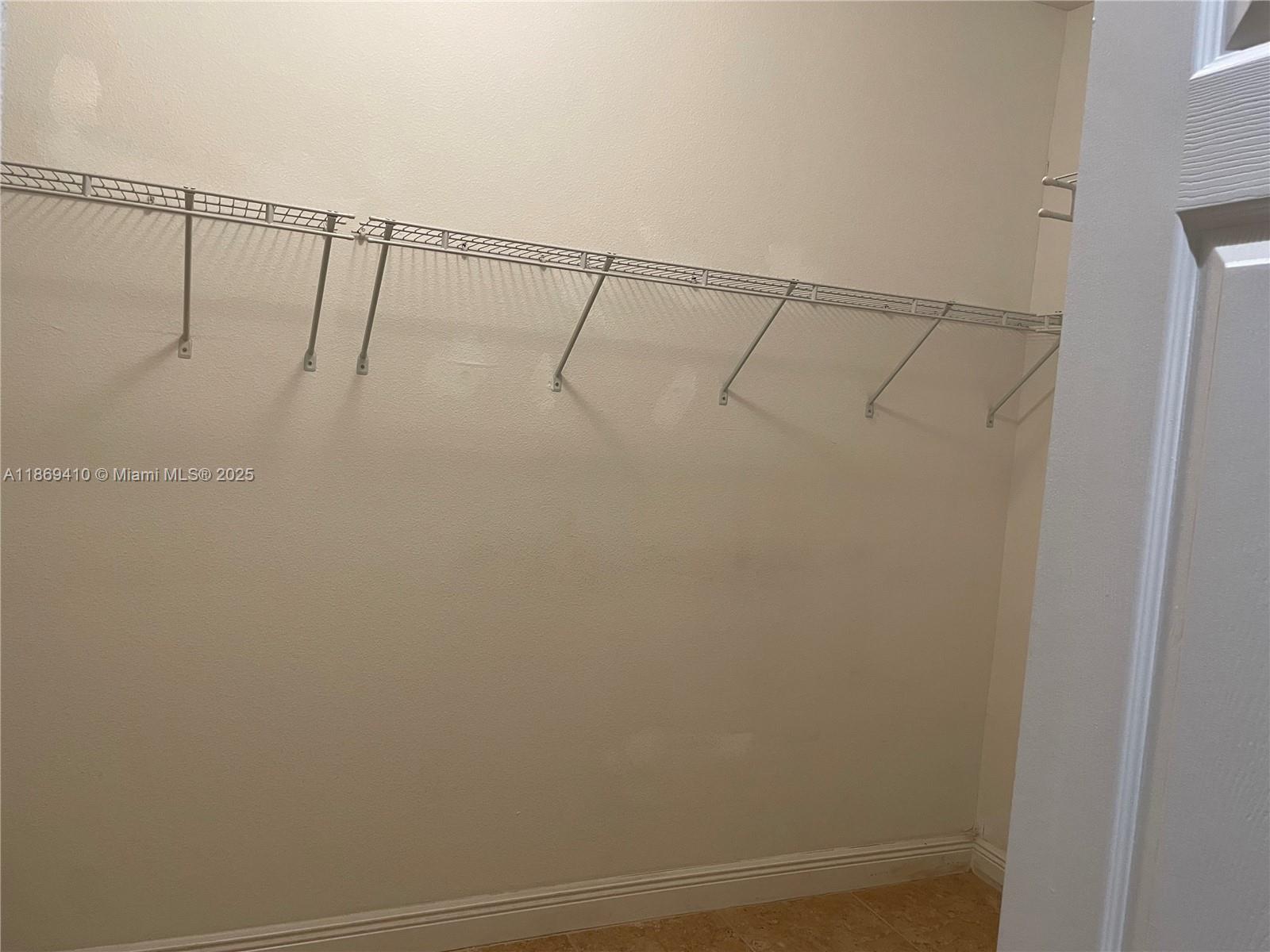 EGRET LAKES ESTATES SEC 7 - Residential Lease