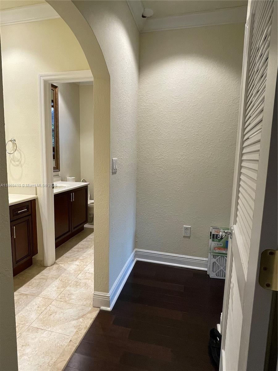 EGRET LAKES ESTATES SEC 7 - Residential Lease