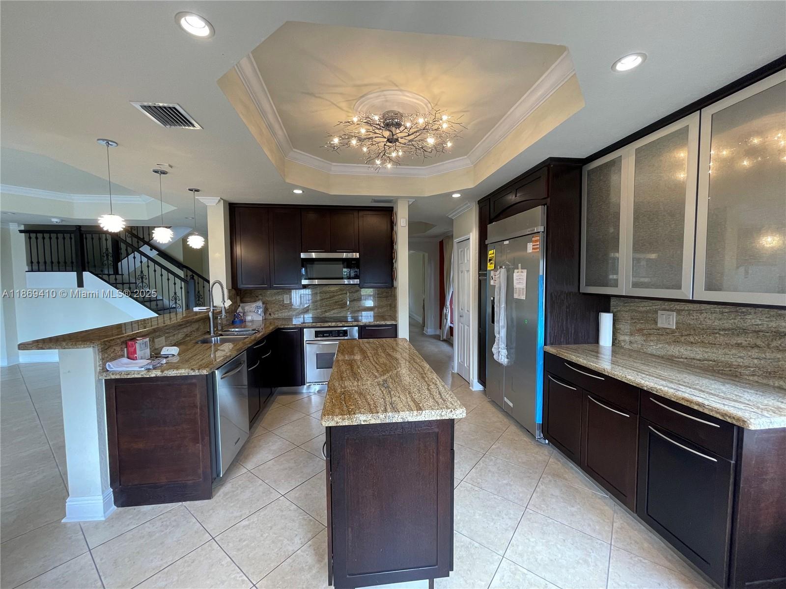 EGRET LAKES ESTATES SEC 7 - Residential Lease