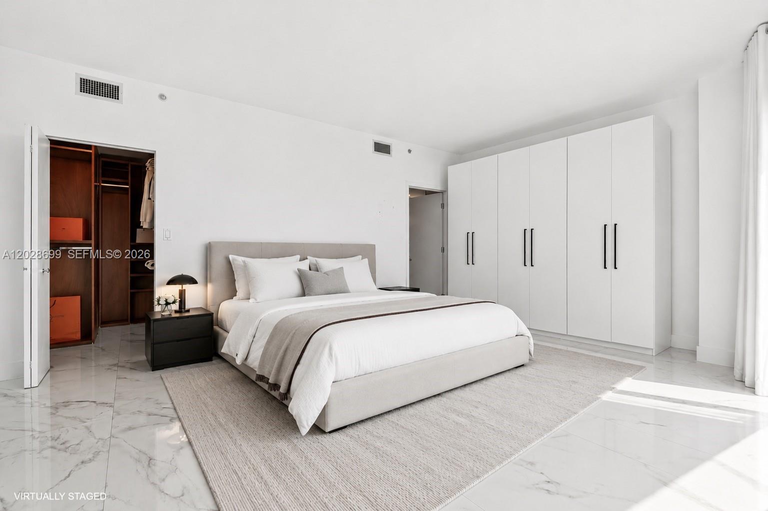 BLUE CONDO - Residential