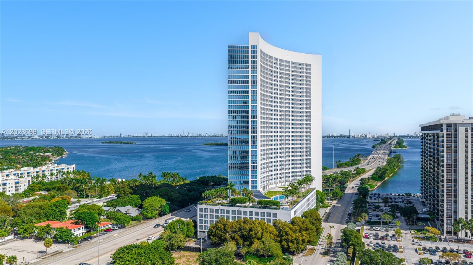 BLUE CONDO - Residential