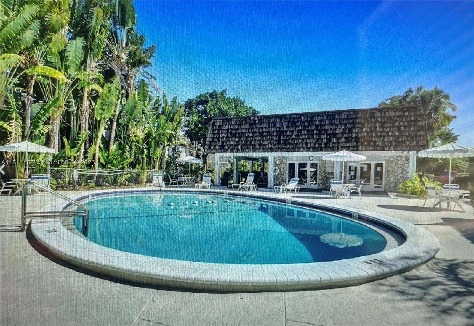 3123 Oakland Shores Dr D202, Oakland Park, Miami-Dade County, Florida - 2 Bedrooms  
2 Bathrooms - 