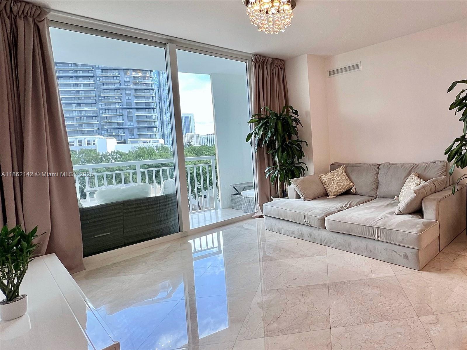 DUO CONDOMINIUM EAST - Residential