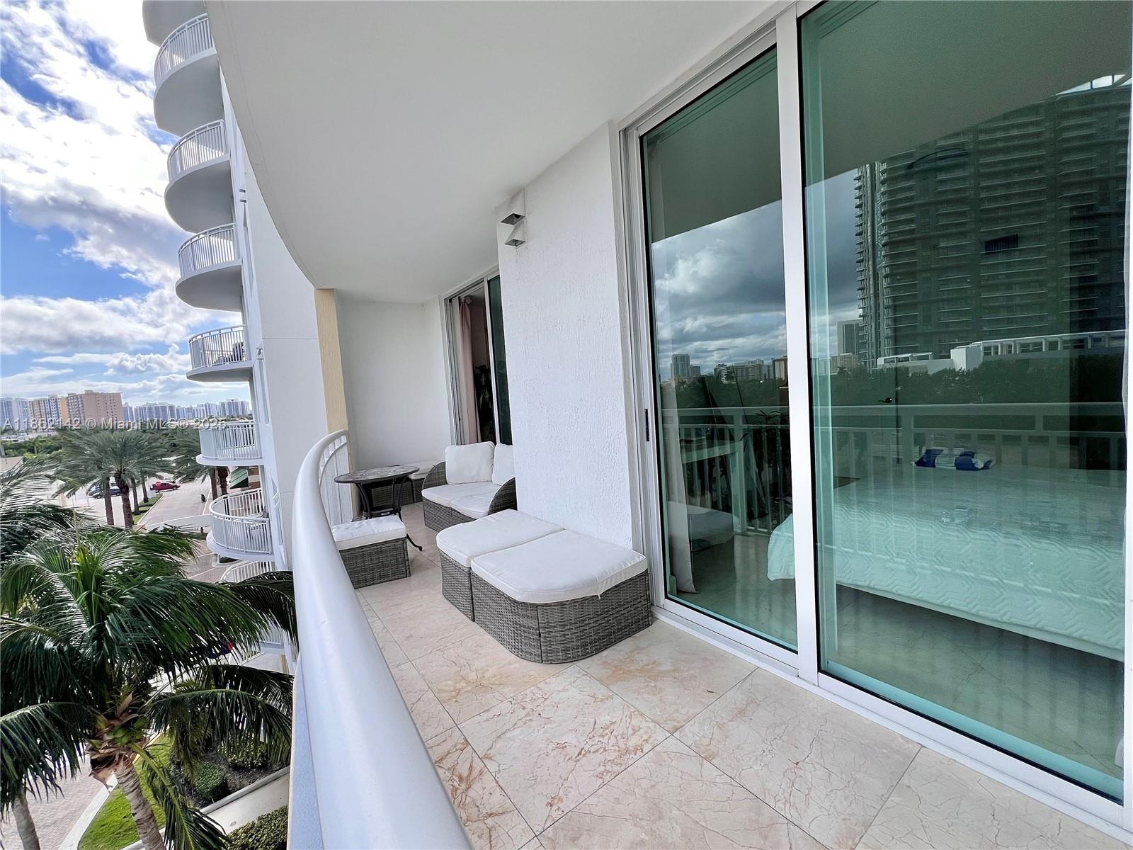 DUO CONDOMINIUM EAST - Residential