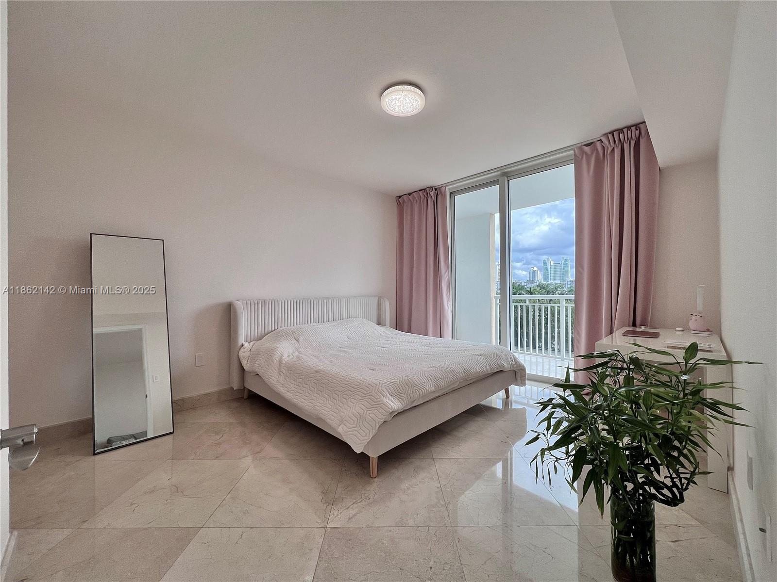 DUO CONDOMINIUM EAST - Residential