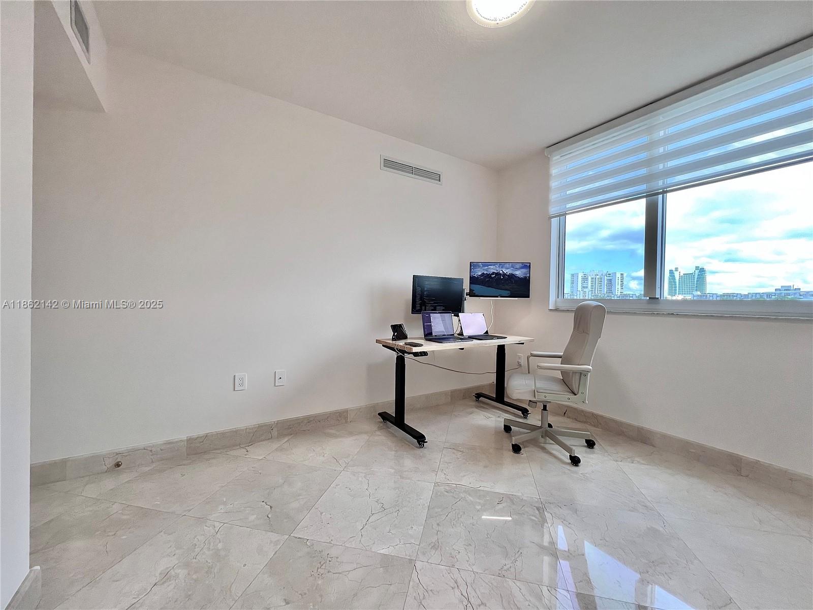 DUO CONDOMINIUM EAST - Residential