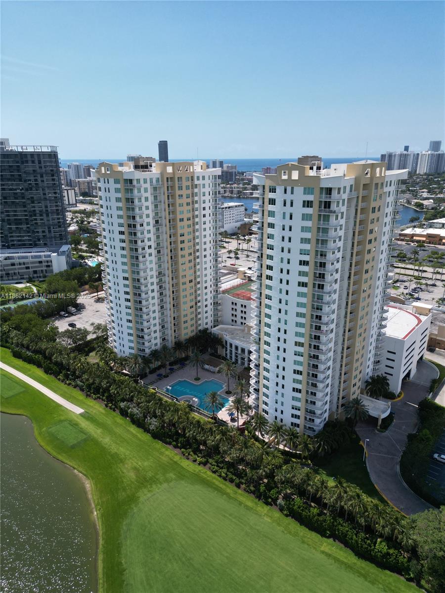 DUO CONDOMINIUM EAST - Residential