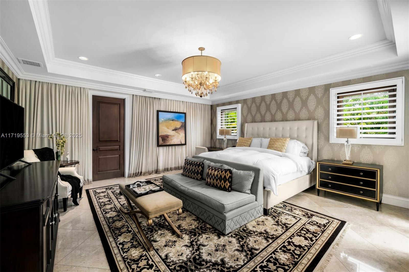 COLLINS HEIGHTS - Residential