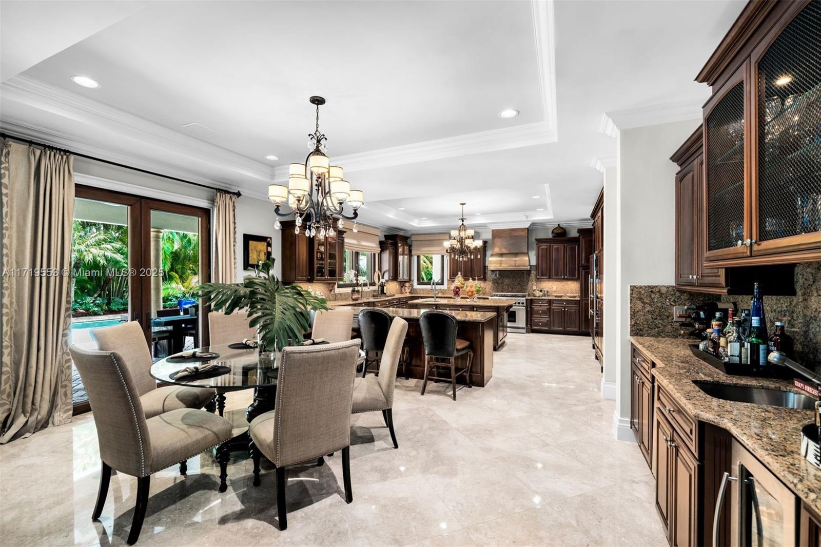 COLLINS HEIGHTS - Residential