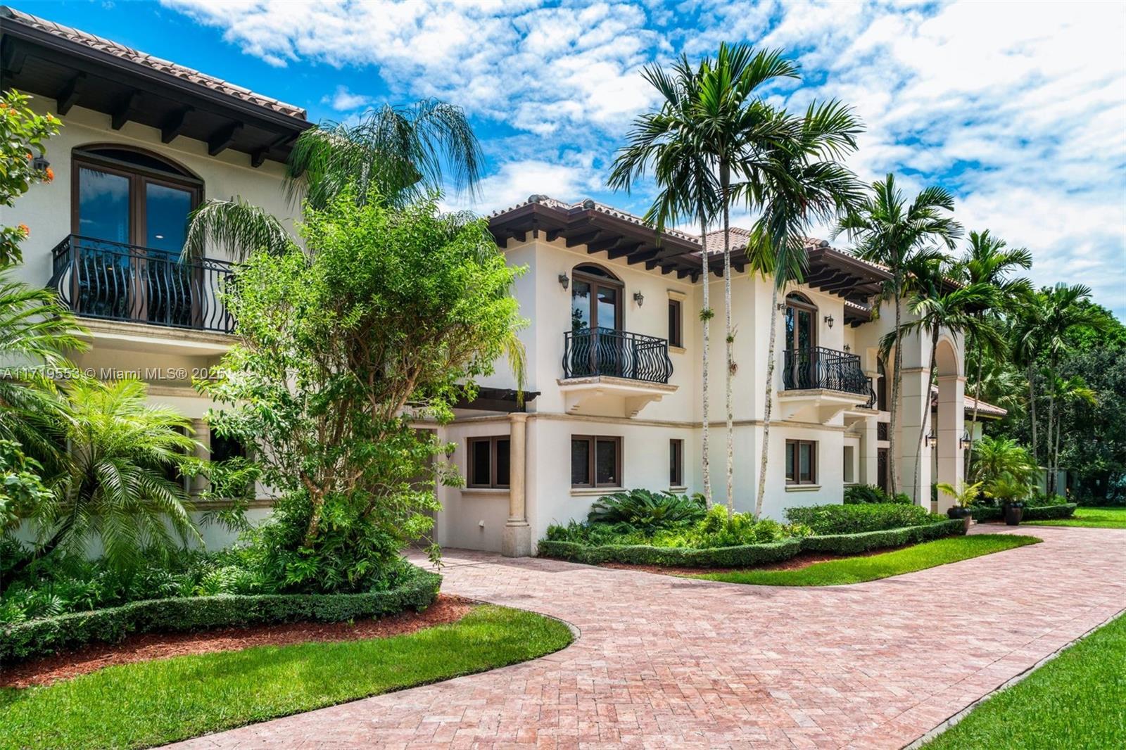 COLLINS HEIGHTS - Residential