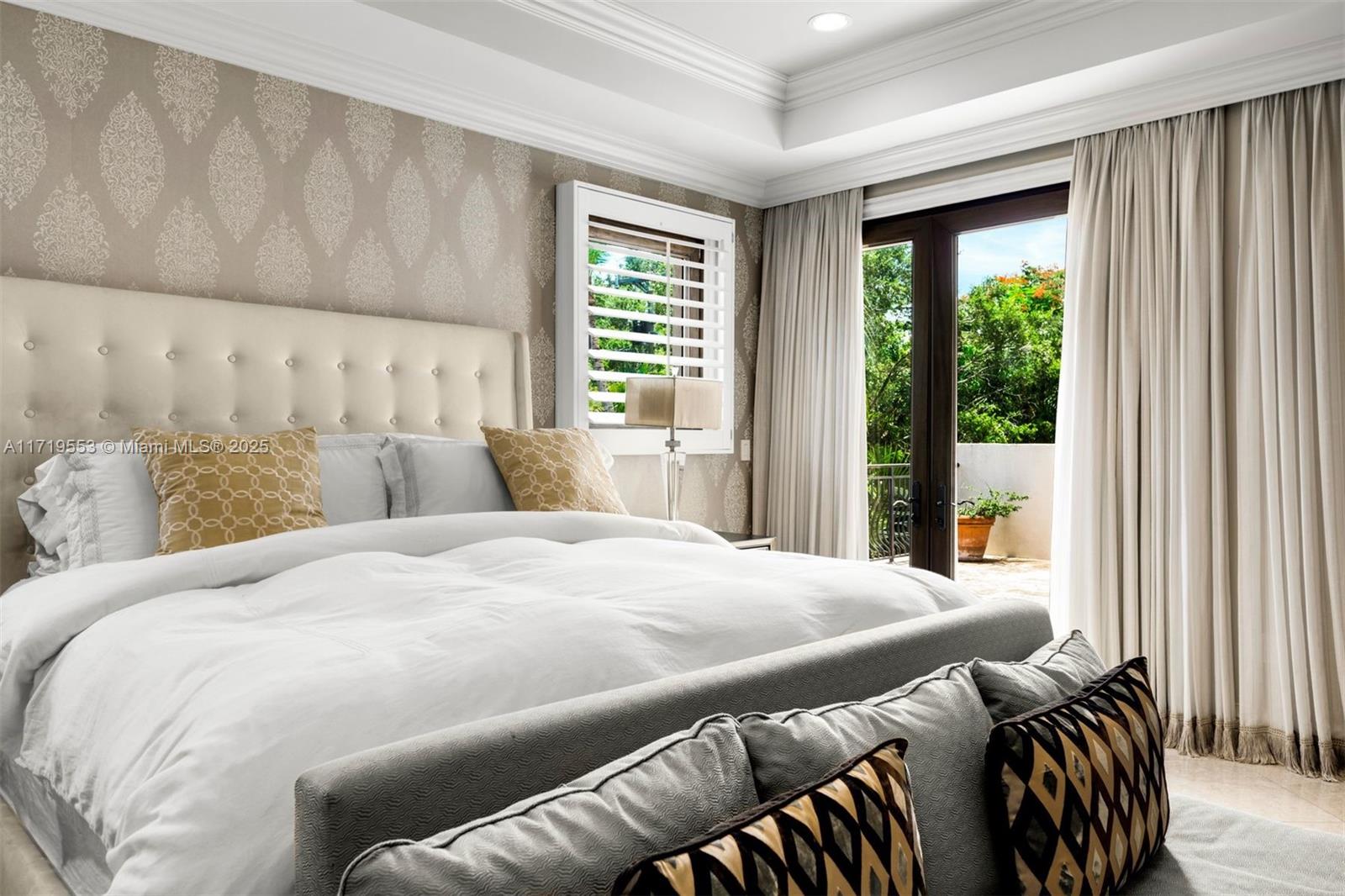 COLLINS HEIGHTS - Residential