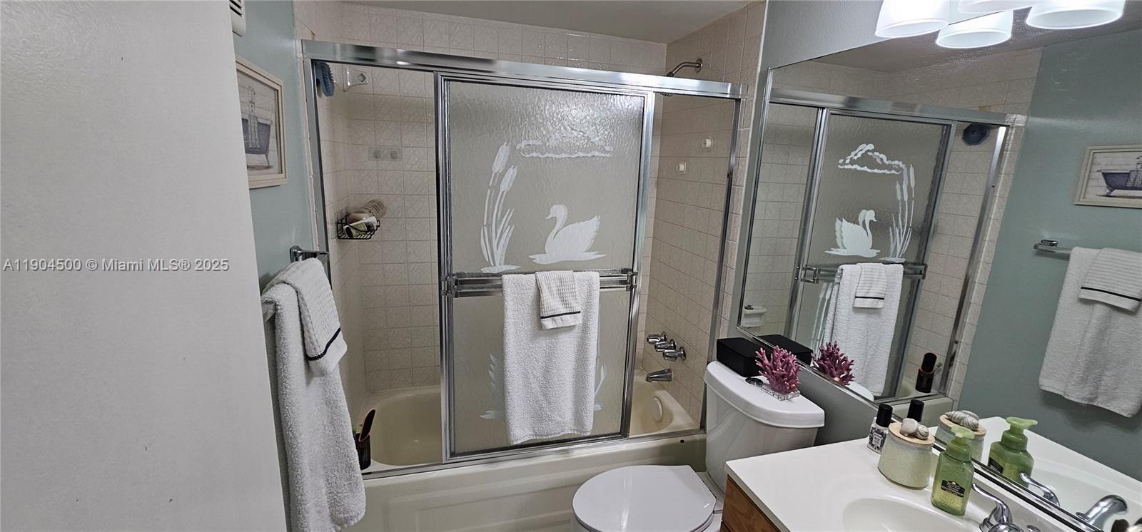 PLANTATION CLUB B CONDO - Residential