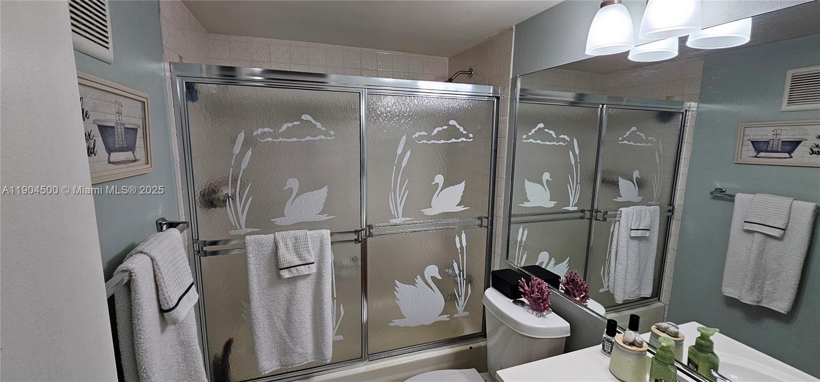 PLANTATION CLUB B CONDO - Residential