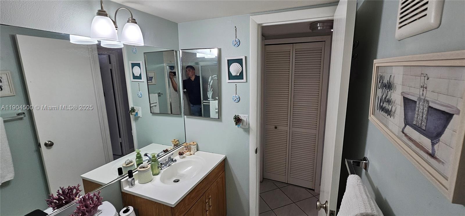 PLANTATION CLUB B CONDO - Residential