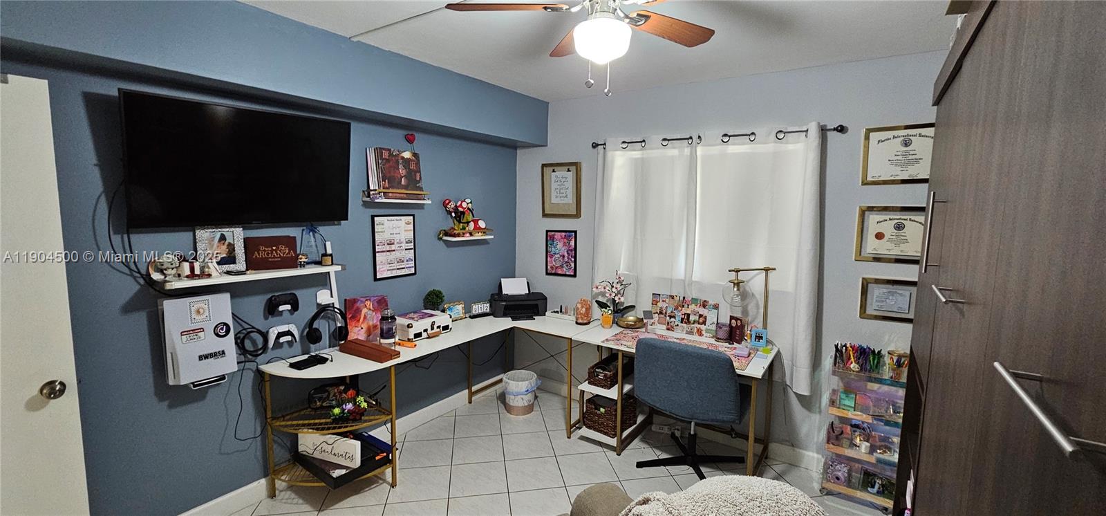 PLANTATION CLUB B CONDO - Residential