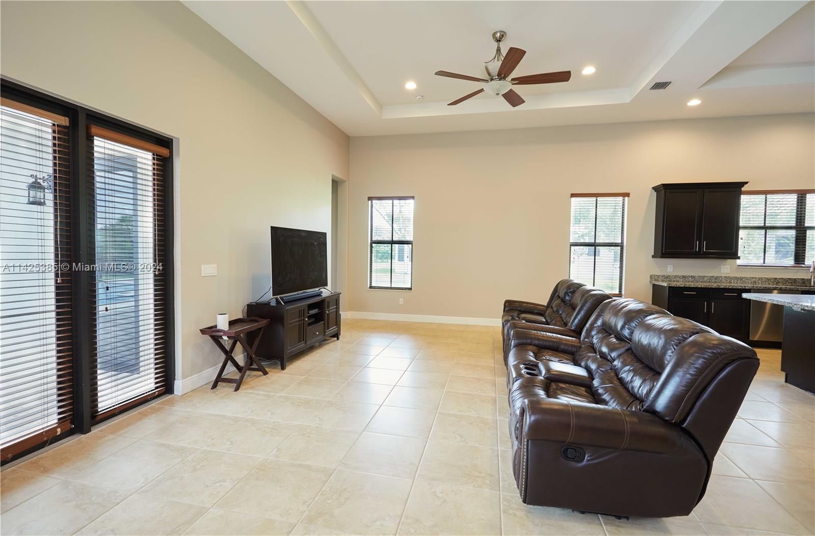 PARKSIDE ESTATES OF DAVIE - Residential