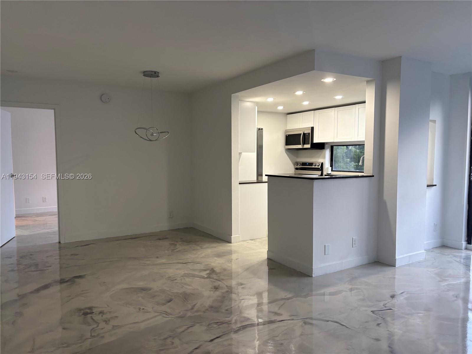 PLAZA OF AMERICAS CONDO P - Residential