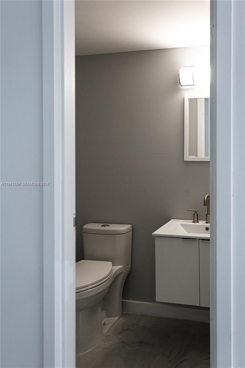 PLAZA OF AMERICAS CONDO P - Residential