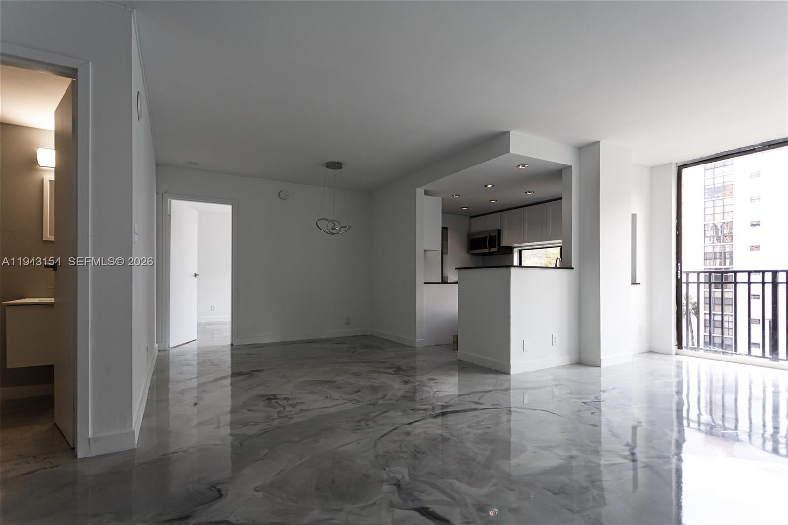 PLAZA OF AMERICAS CONDO P - Residential