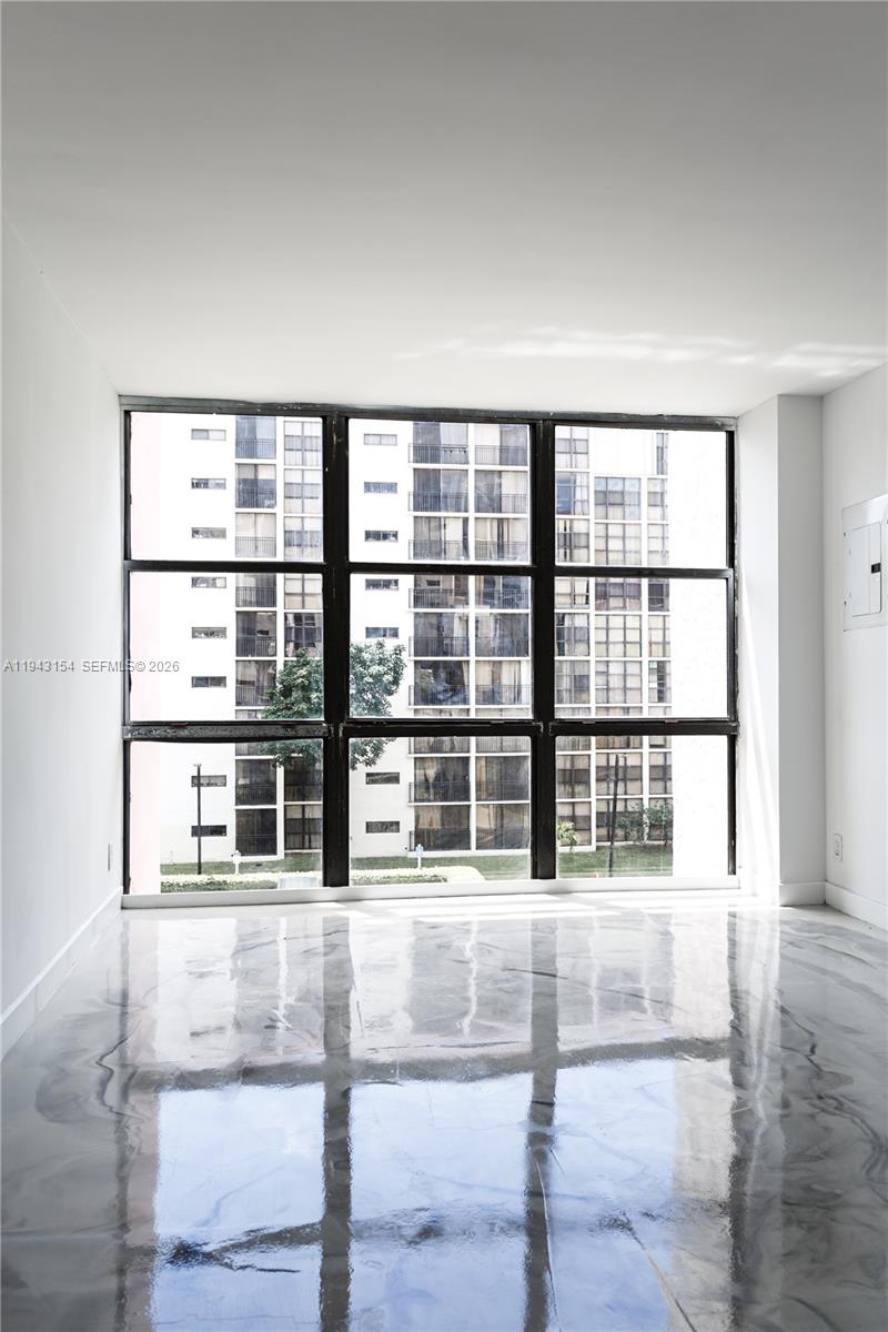 PLAZA OF AMERICAS CONDO P - Residential