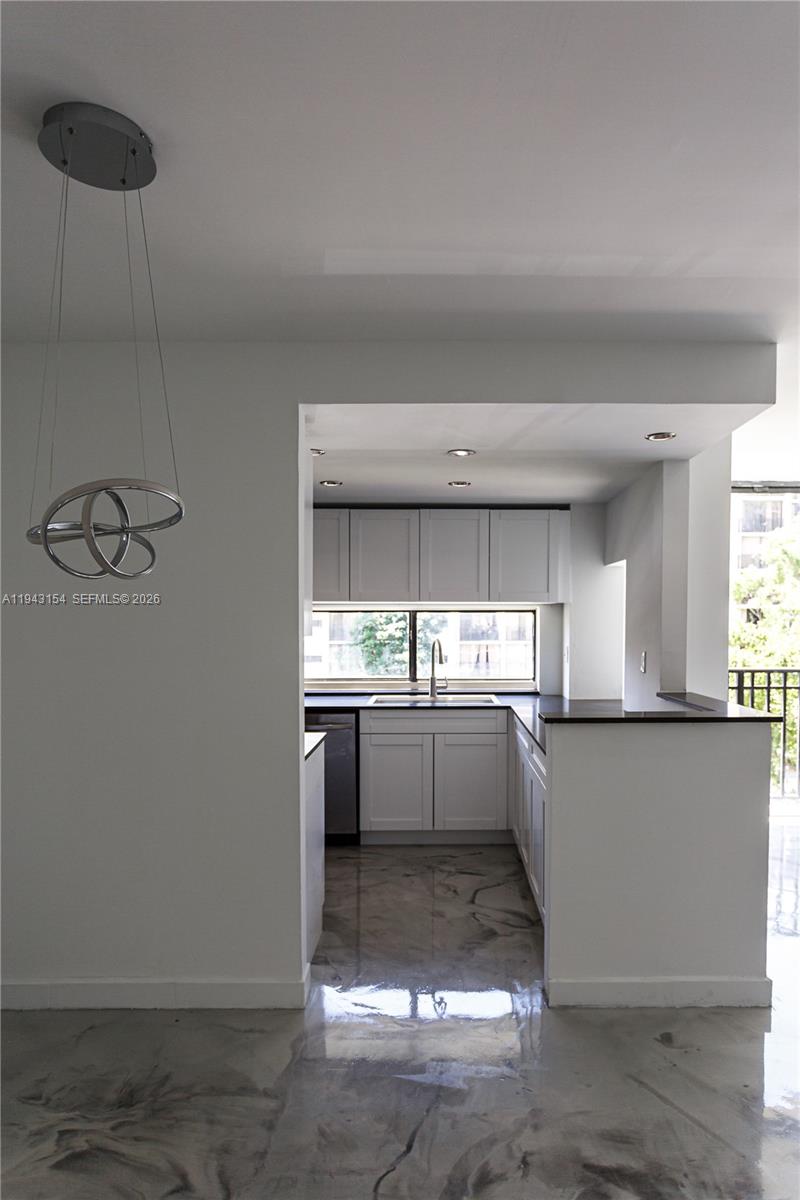 PLAZA OF AMERICAS CONDO P - Residential