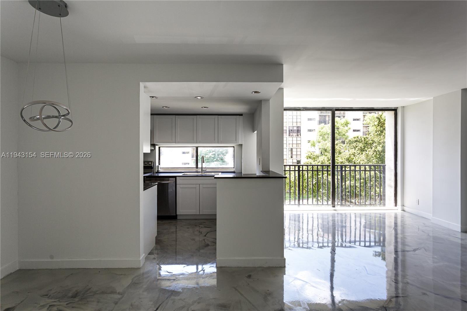 PLAZA OF AMERICAS CONDO P - Residential