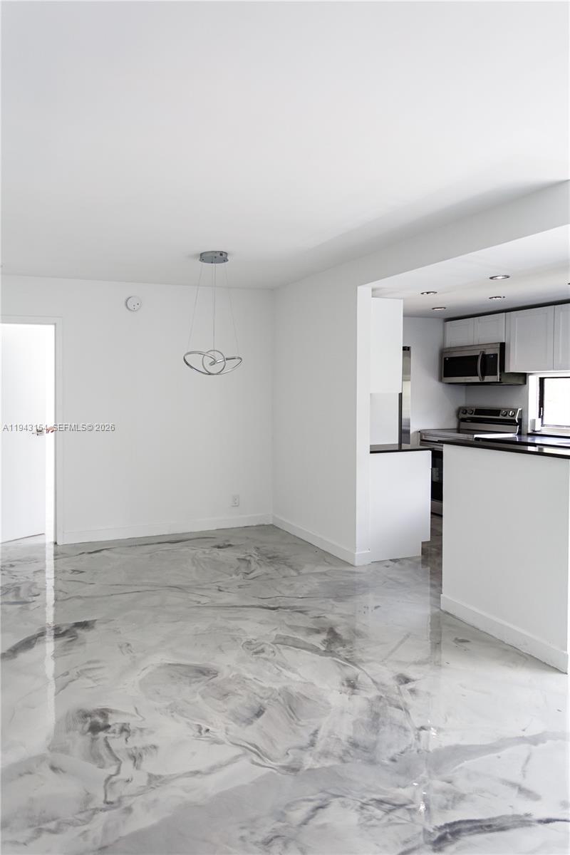 PLAZA OF AMERICAS CONDO P - Residential