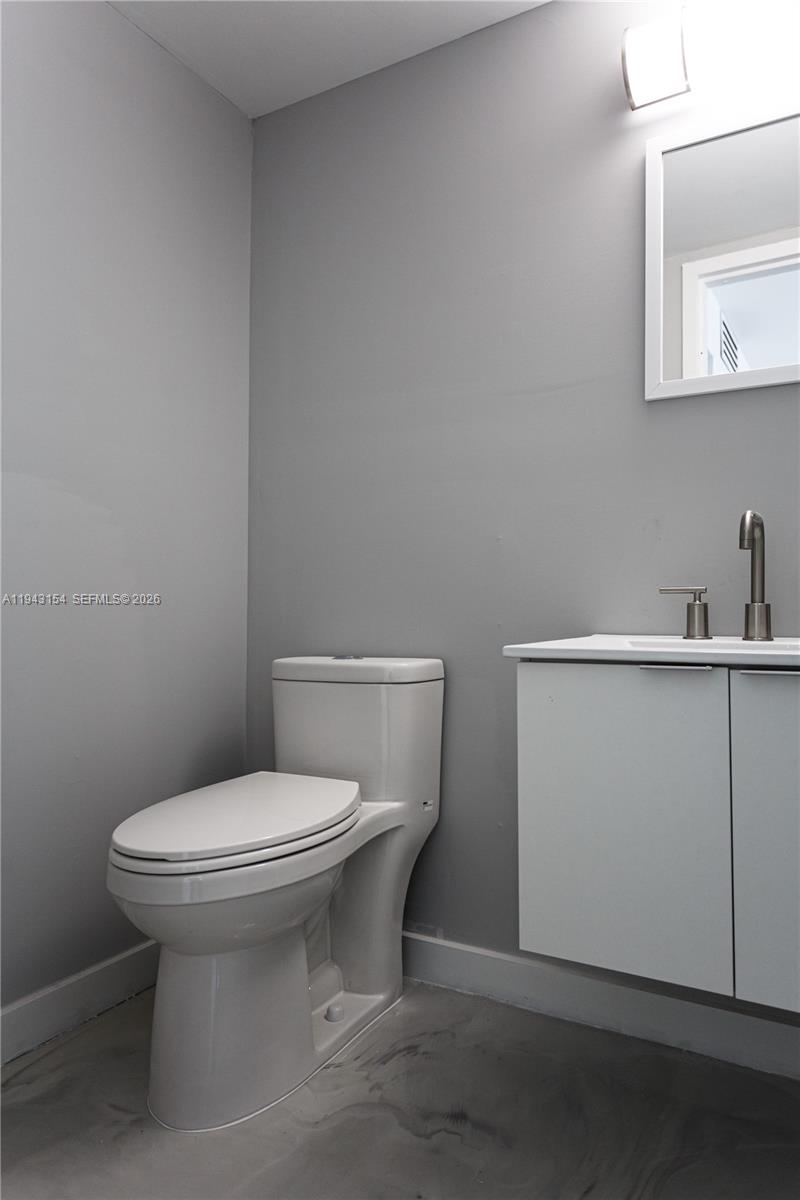 PLAZA OF AMERICAS CONDO P - Residential